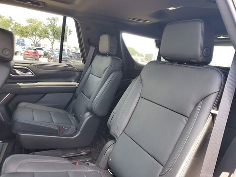 Used 2021 Chevrolet Tahoe Z71 w/ Z71 Signature Package AWD/4WD image 9