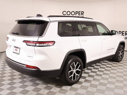 Used 2024 Jeep Grand Cherokee L Limited image 22