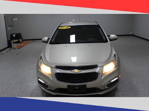 Used 2016 Chevrolet Cruze LT image 8