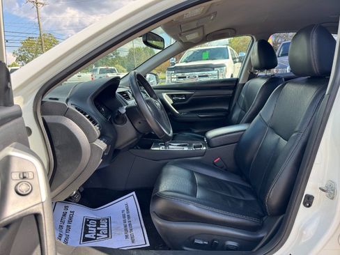 Used 2018 Nissan Altima 2.5 SL FWD image 14