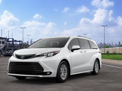 New 2025 Toyota Sienna XLE w/ XLE Plus Package