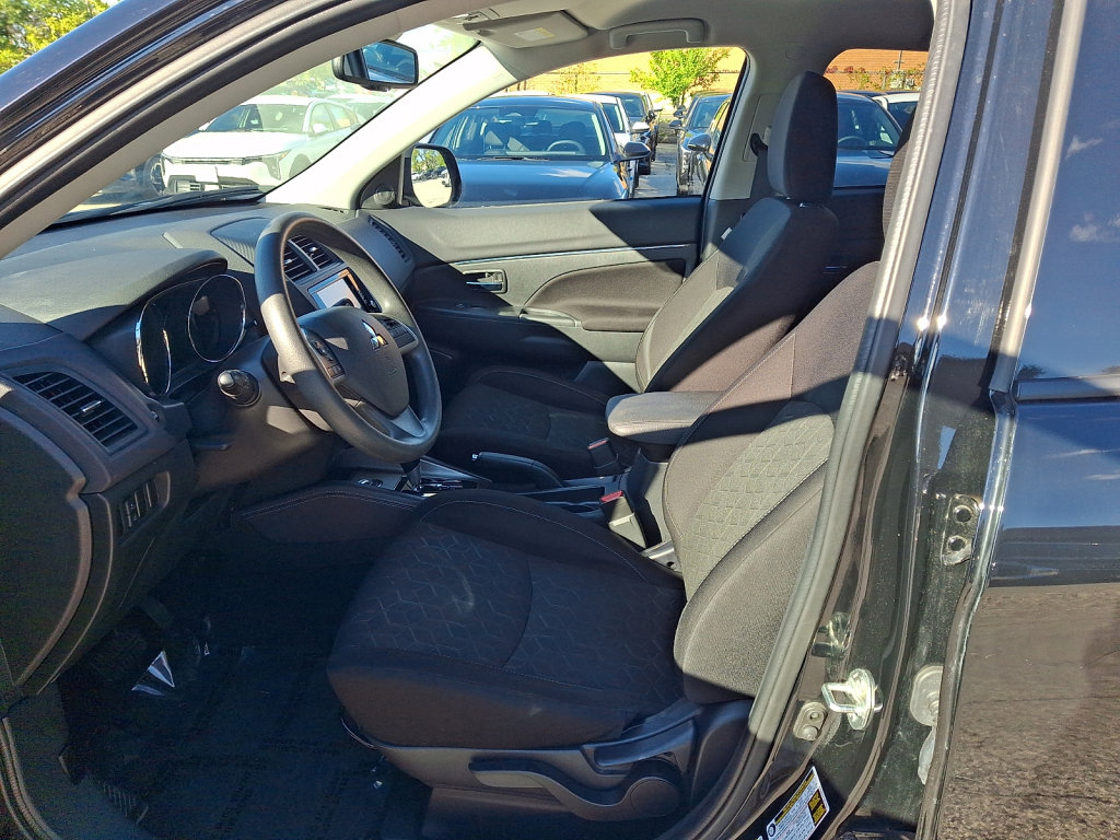Used 2025 Mitsubishi Outlander Sport ES AWD/4WD image 23