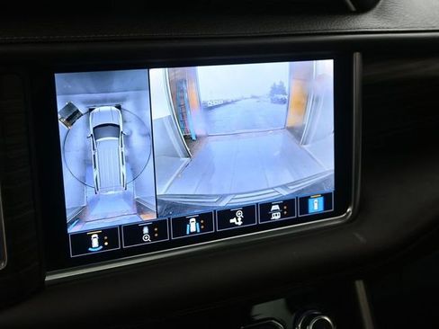 Used 2021 GMC Yukon Denali w/ Denali Premium Package image 34