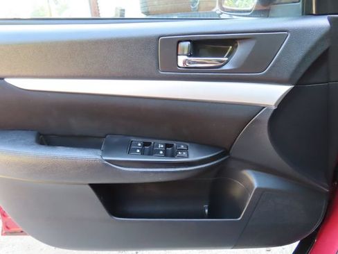 Used 2013 Subaru Outback 2.5i AWD/4WD image 23