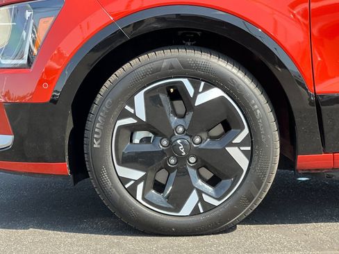 Certified 2023 Kia Niro Wave FWD image 25