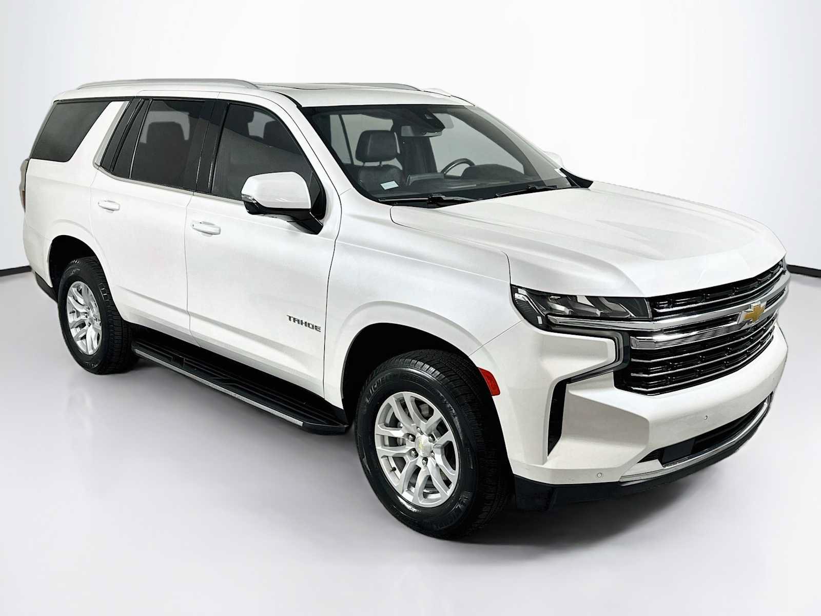 Used 2021 Chevrolet Tahoe LT w/ Luxury Package RWD image 7