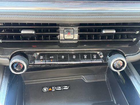 Used 2025 Chevrolet Tahoe LT AWD/4WD image 24