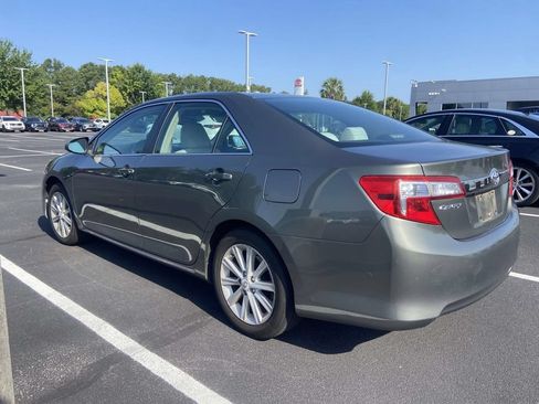 Used 2012 Toyota Camry XLE w/ Convenience Pkg FWD image 5