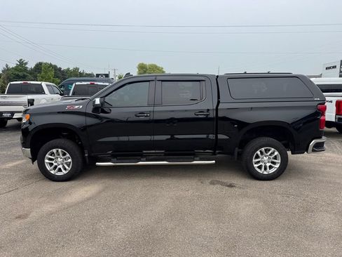 Used 2024 Chevrolet Silverado 1500 LT AWD/4WD image 3