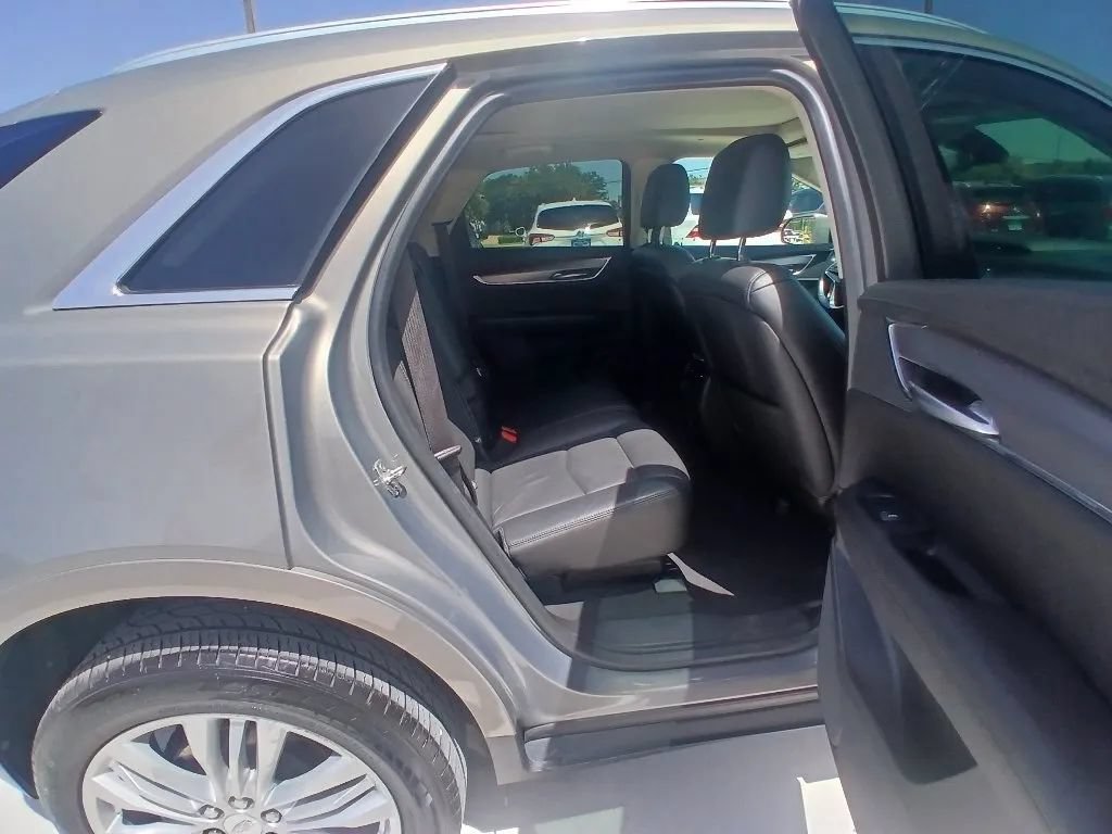Used 2019 Cadillac XT5 Premium Luxury FWD image 19