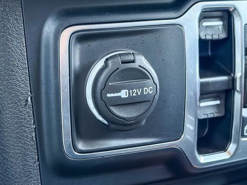Used 2024 Jeep Wrangler Unlimited Sport AWD/4WD image 33