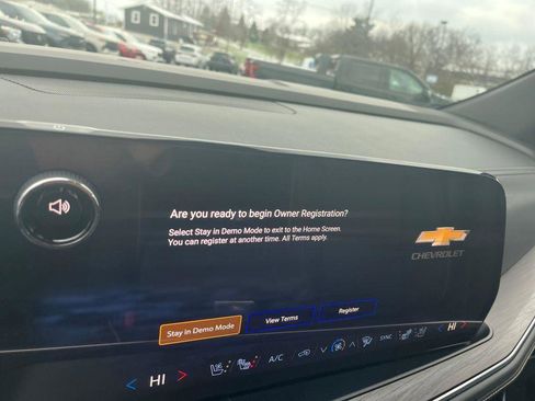 New 2026 Chevrolet Suburban Premier image 14