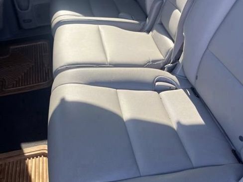 Used 2015 Honda Odyssey Touring Elite image 9