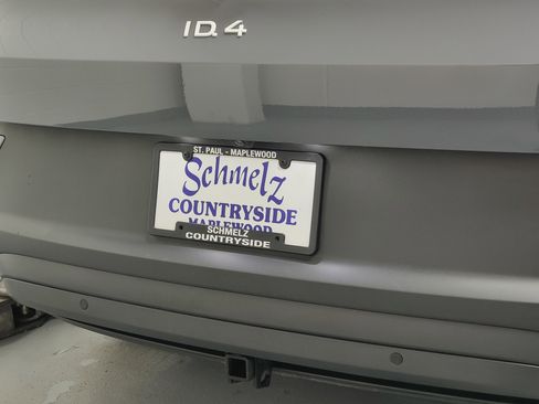 Used 2023 Volkswagen ID.4 Pro S Plus image 9