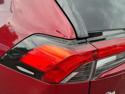 Used 2022 Toyota RAV4 XLE Premium FWD image 10