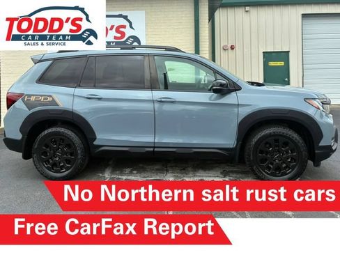 Used 2023 Honda Passport TrailSport image 2