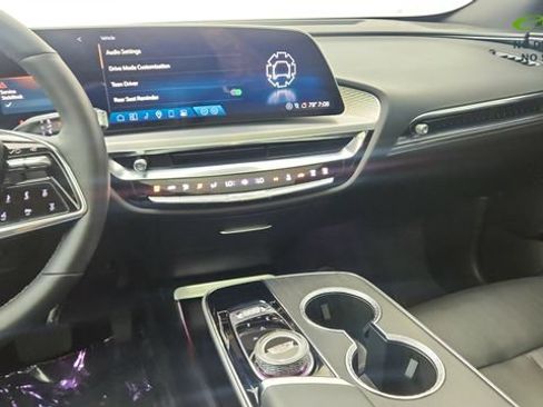 Used 2025 Cadillac Lyriq Sport AWD/4WD image 45