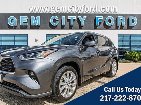 Used 2023 Toyota Highlander Limited image 1