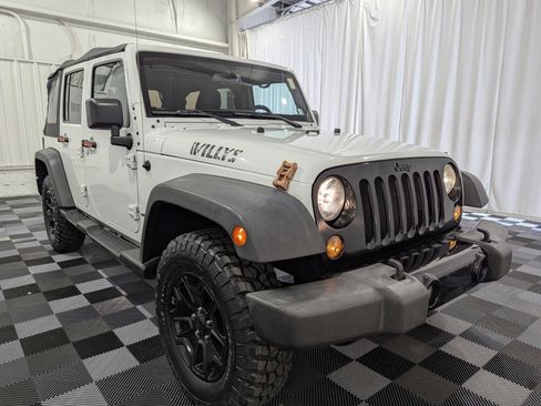 Used 2015 Jeep Wrangler Unlimited Sport image 4