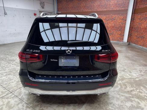 New 2025 Mercedes-Benz GLB 250 4MATIC image 4
