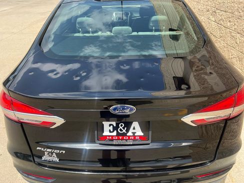 Used 2019 Ford Fusion S FWD image 13