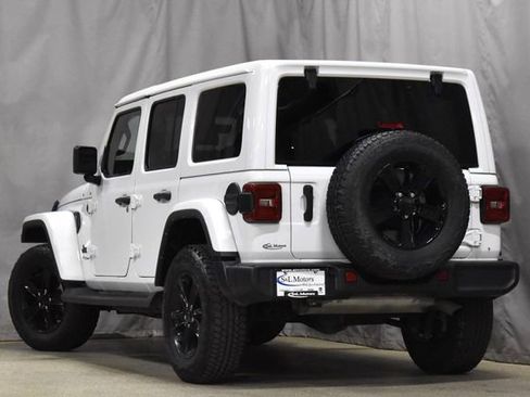 Used 2022 Jeep Wrangler Unlimited Sahara image 8