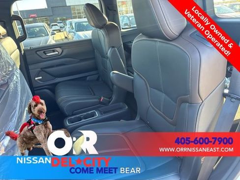 New 2026 Nissan Armada SL w/ Captain's Chari Seat Package AWD/4WD image 9