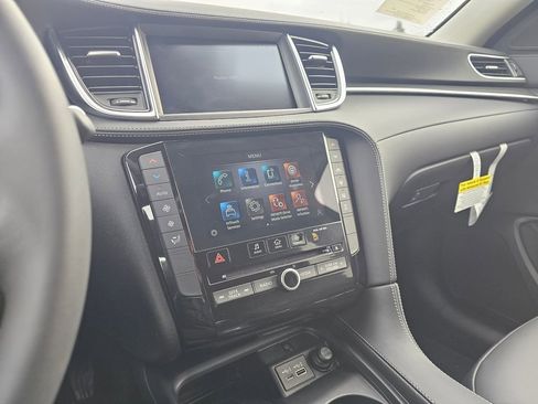 New 2025 INFINITI QX50 Pure image 28