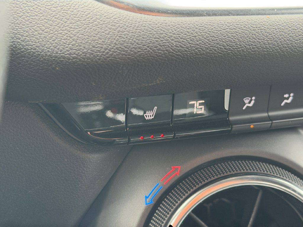 Used 2022 Chevrolet Blazer LT AWD/4WD image 34