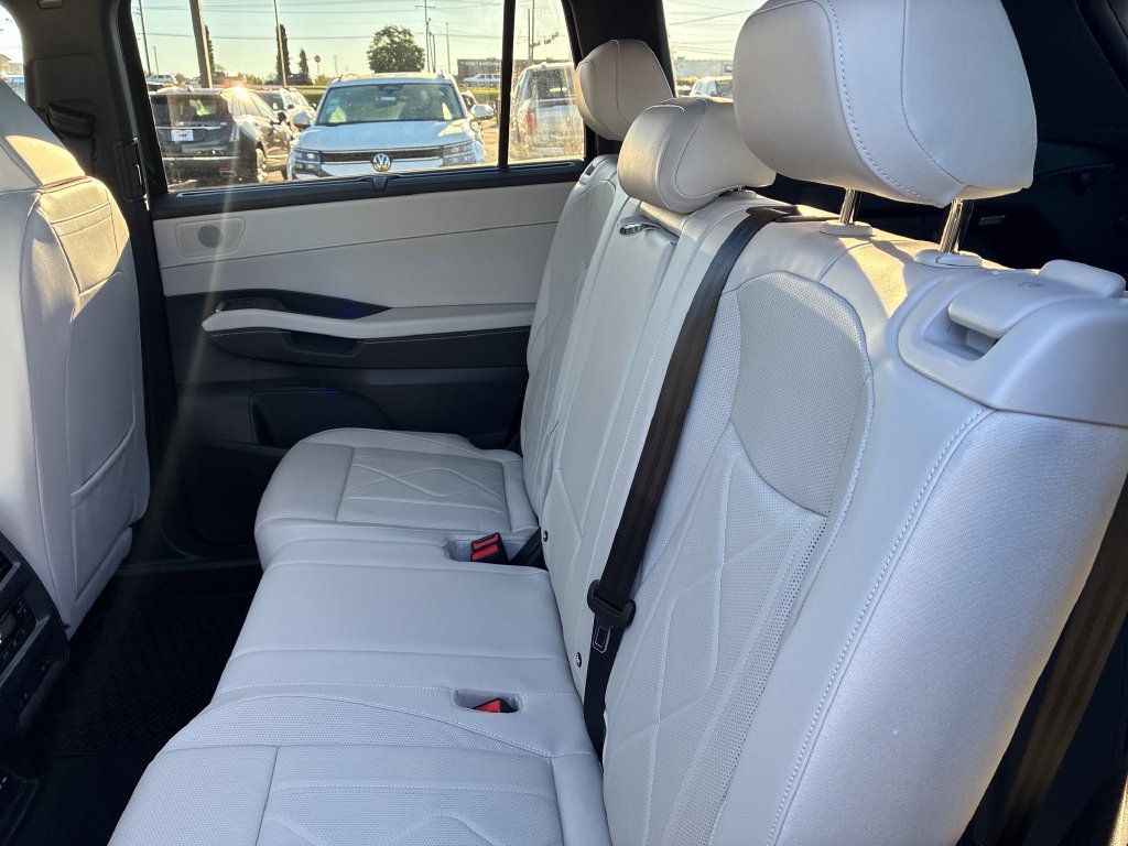 New 2027 Volkswagen Atlas SEL R-Line AWD/4WD image 19