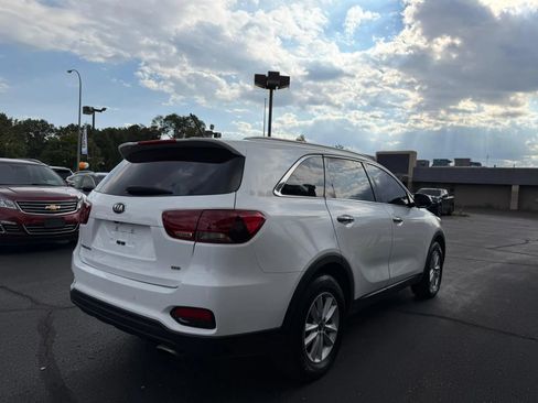 Used 2020 Kia Sorento LX w/ LX I4 Convenience Package AWD/4WD image 3