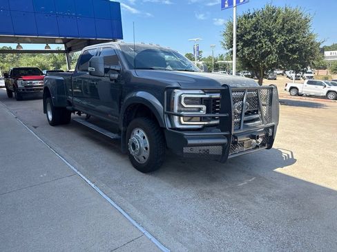 Certified 2025 Ford F450 Platinum w/ FX4 Off-Road Package AWD/4WD image 2