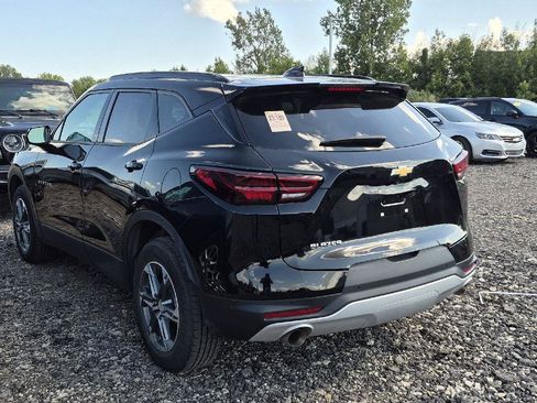 Used 2025 Chevrolet Blazer LT w/ Convenience Package FWD image 4