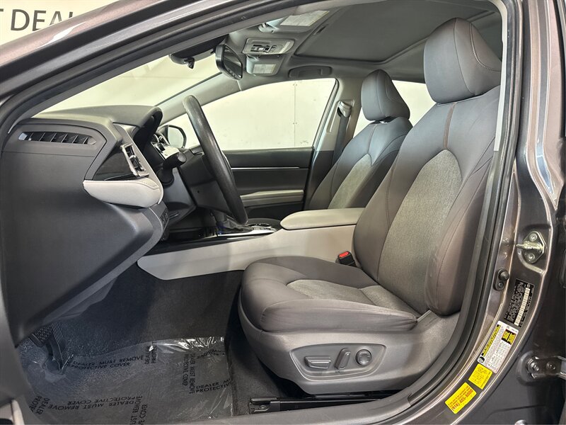 Used 2020 Toyota Camry LE w/ Sunroof Package FWD image 9