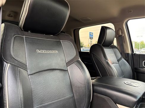 Used 2020 RAM 3500 Laramie image 40