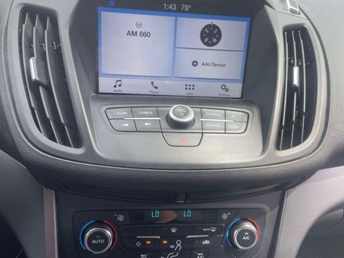 Used 2017 Ford Escape SE w/ Equipment Group 201A AWD/4WD image 4