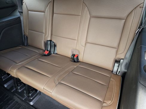 Used 2024 Chevrolet Tahoe High Country AWD/4WD image 31