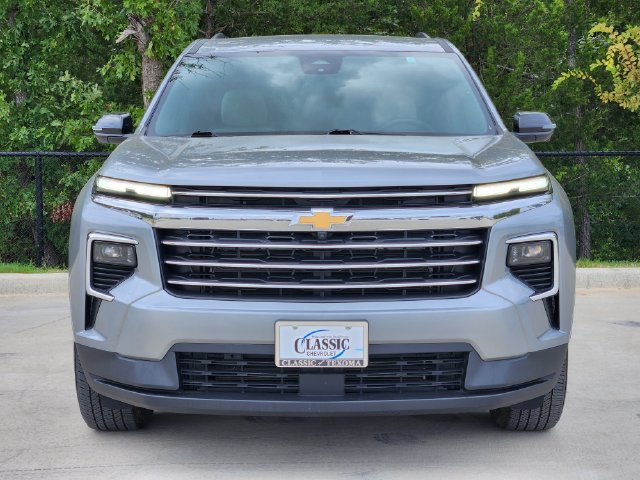 Used 2026 Chevrolet Traverse LT w/ Driver Confidence Package FWD image 3