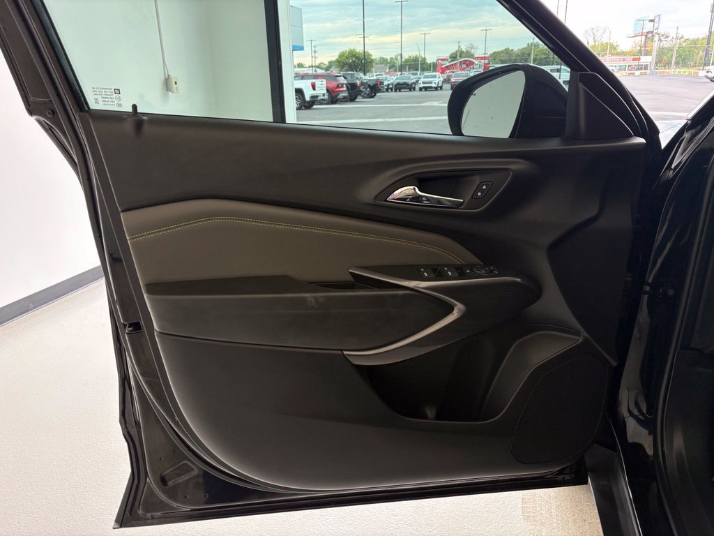 New 2026 Chevrolet Trax ACTIV w/ Driver Confidence Package FWD image 25