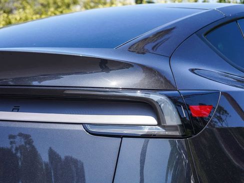 Used 2026 Tesla Model Y AWD image 7