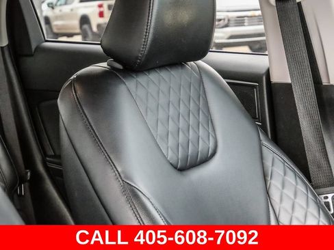 Used 2023 Ford Edge Titanium AWD/4WD image 21