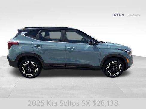 Certified 2025 Kia Seltos SX AWD/4WD image 9