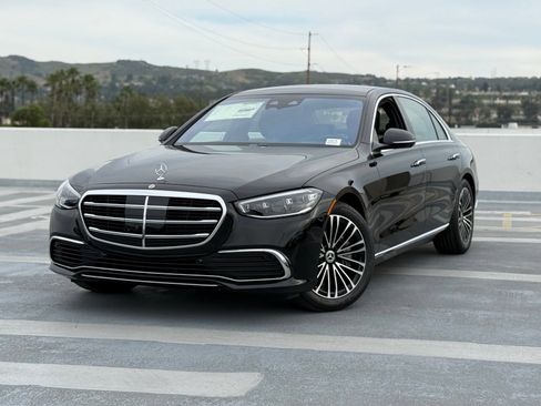 New 2026 Mercedes-Benz S 580 4MATIC Sedan image 2