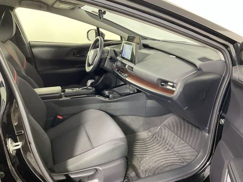 Used 2024 Toyota Prius Prime FWD image 25