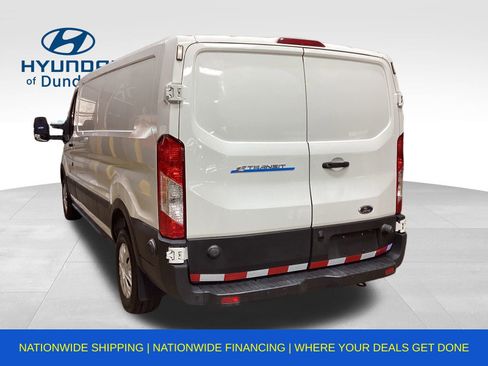 Used 2022 Ford E-Transit Low Roof image 3