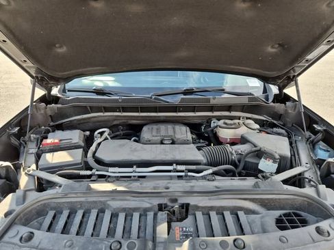 Used 2022 Chevrolet Silverado 1500 LT AWD/4WD image 24