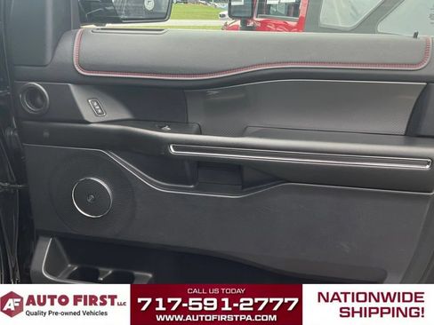 Used 2019 Ford Expedition Limited w/ Equipment Group 303A AWD/4WD image 16