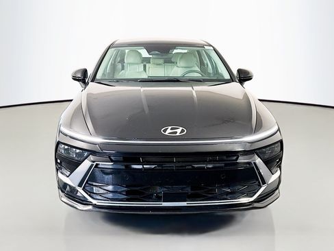 Used 2024 Hyundai Sonata SEL FWD image 2