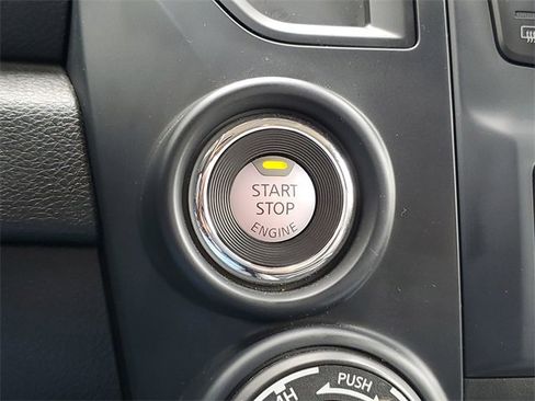 Certified 2024 Nissan Titan SV w/ SV Convenience Package image 14