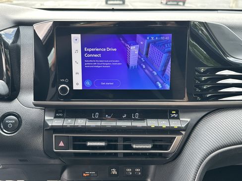 Certified 2025 Toyota Camry SE FWD image 24
